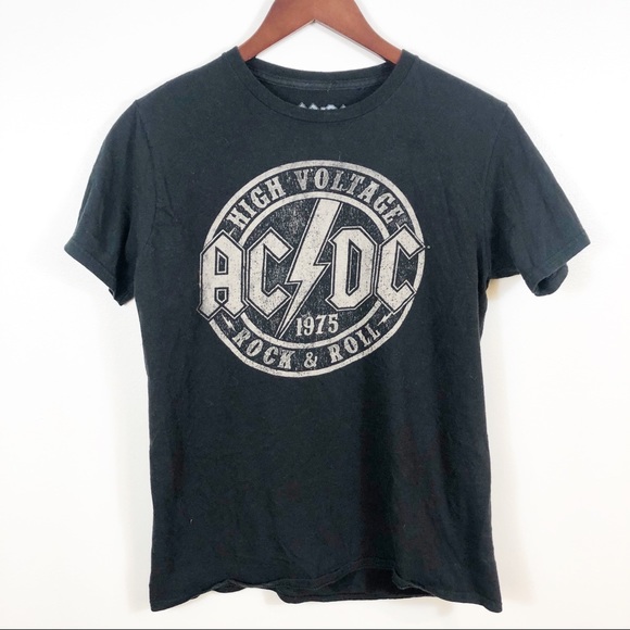 AC/DC Tops - AC/DC Graphic Band Tee Rock n Roll High Voltage Medium 1975 100% Cotton